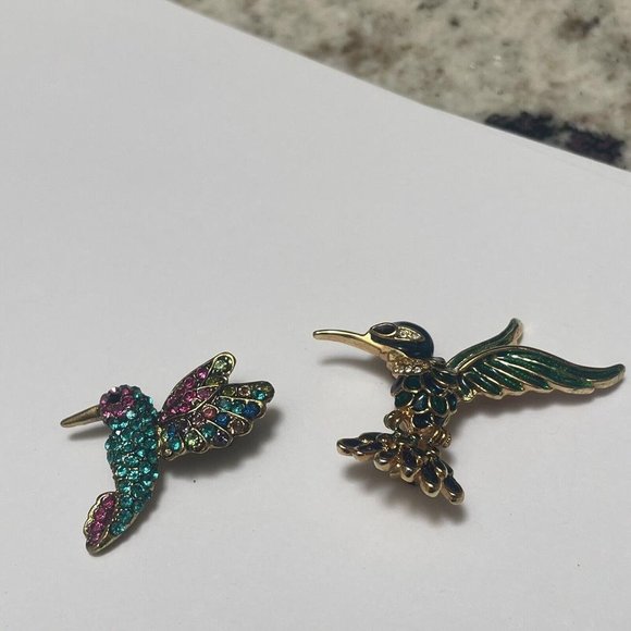 Lot Of 2 Brooch Pins Gold Tone / Hummingbird Birds - Enamel / Rhinestone - Picture 3 of 9